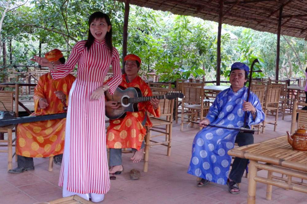 מוזיקת 'דון קא טאי טו' (Don Ca Tai Tu)